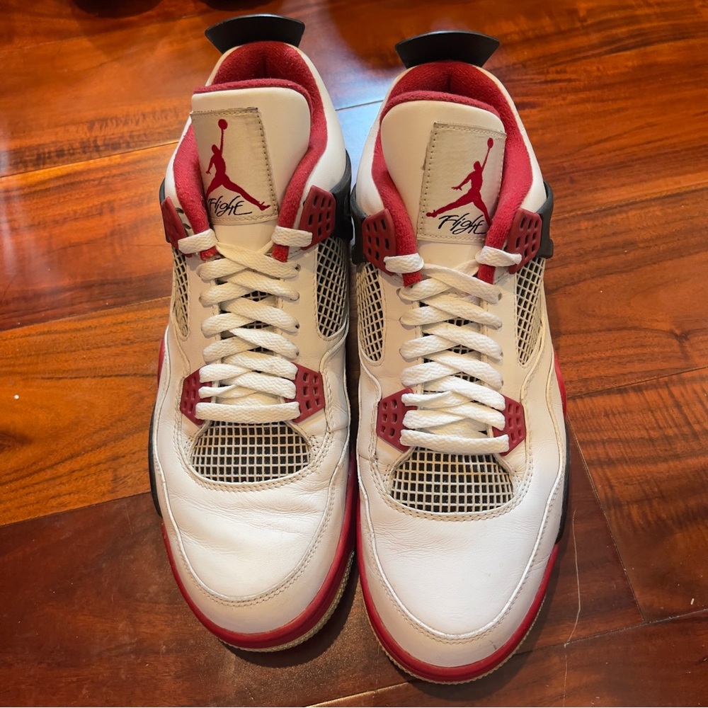 Air Jordan 4 Retro 'Fire Red' - Picture 3 of 6
